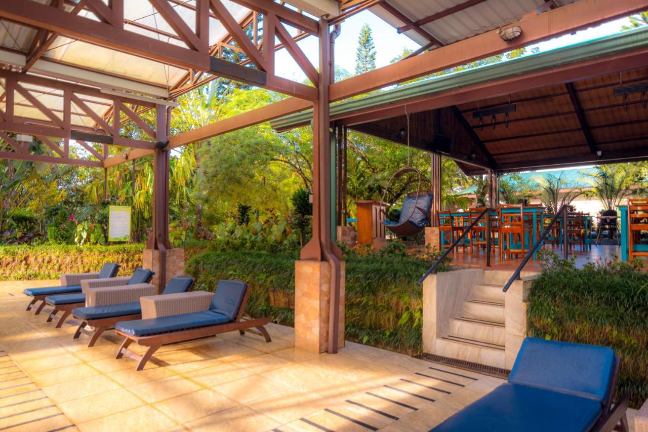 Avita Lodge Quesada  외부 사진