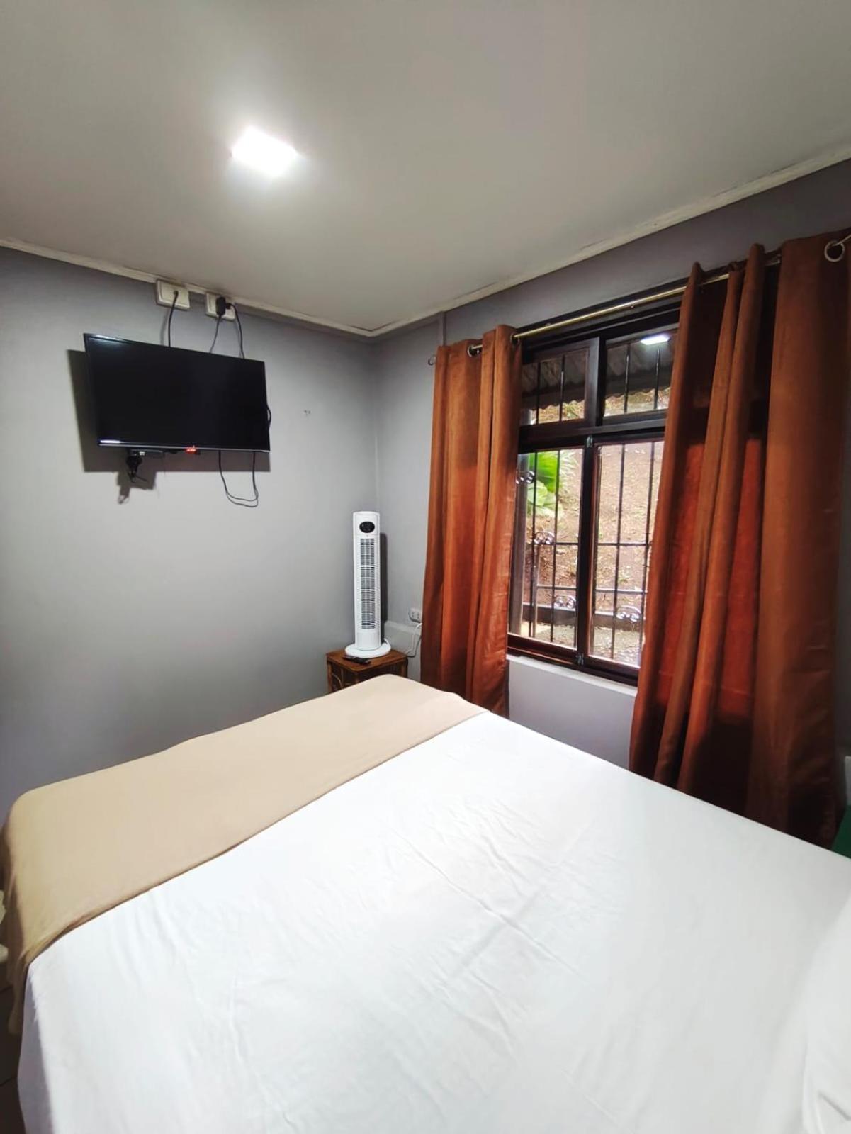 Avita Lodge Quesada  외부 사진